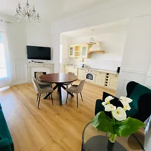 Apartment Le Nid Blanc Centre, Nice